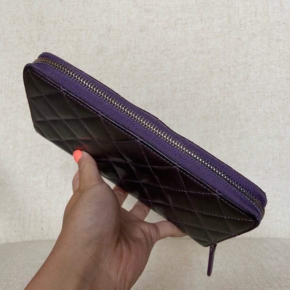 Chanel Iridescent Purple Quilted Zippy Wallet - Picture 11 of 11